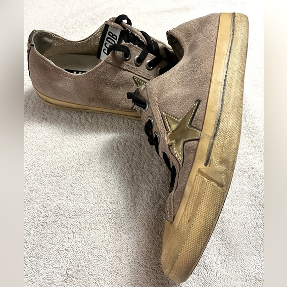 GOLDEN GOOSE V-Star Suede Upper Laminated Star Men Sneaker in Taupe - Picture 3 of 16